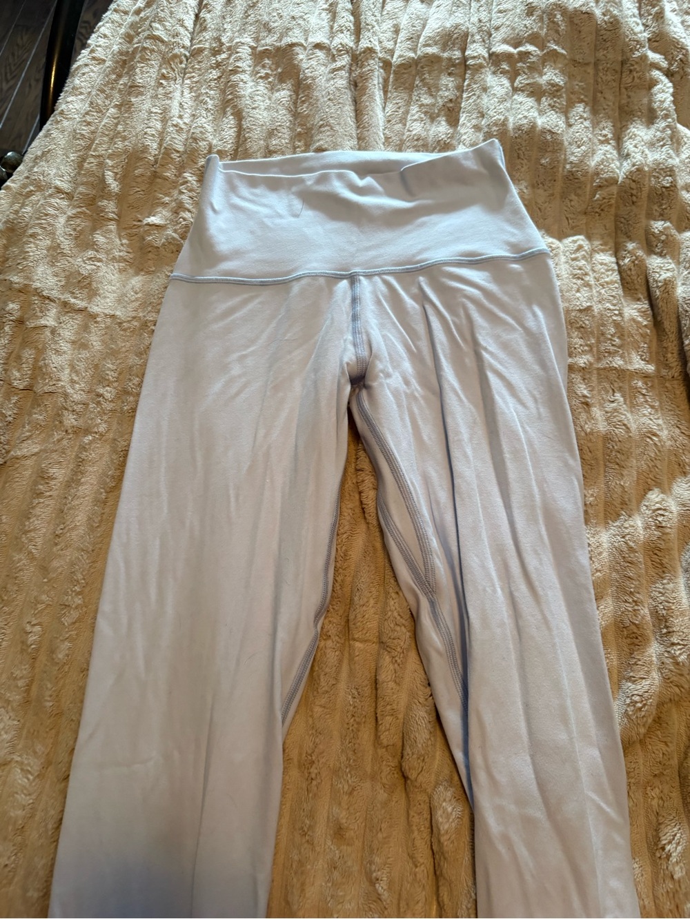 Aritzia butter leggings